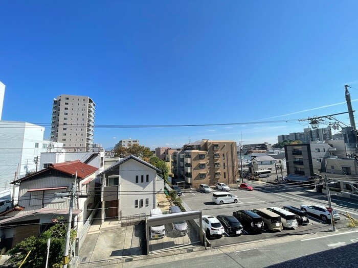 物件内観写真15　(室内からの展望)