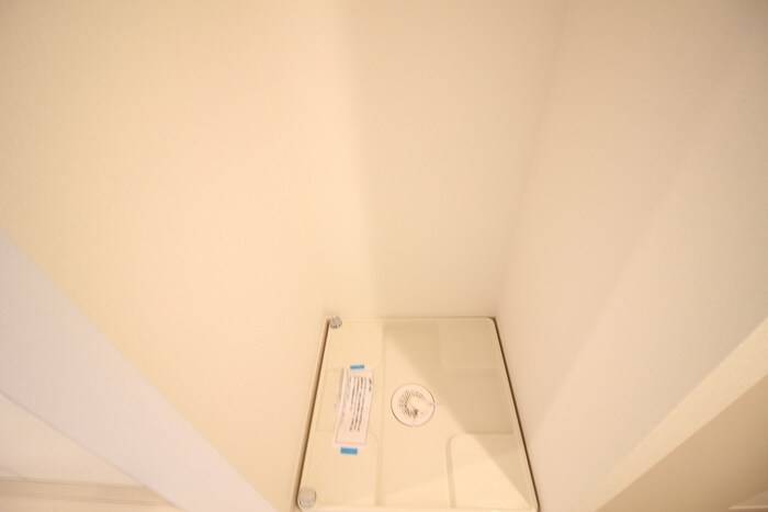 物件内観写真16　(洗濯機置場)