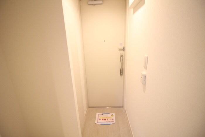 物件内観写真17　(玄関)