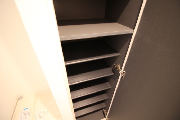 物件内観写真18　(靴箱)