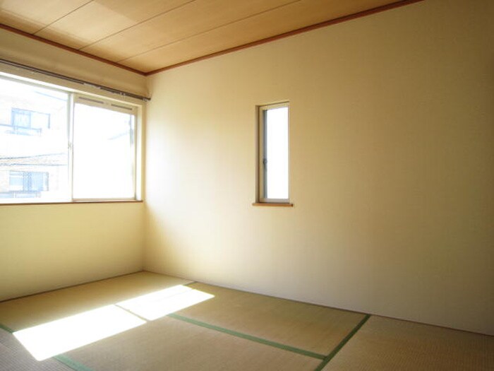 物件内観写真4　(居室)