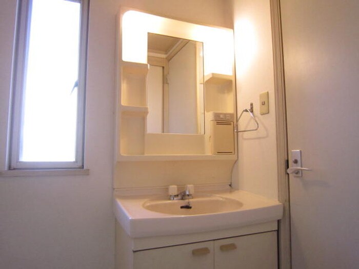 物件内観写真9　(洗面)