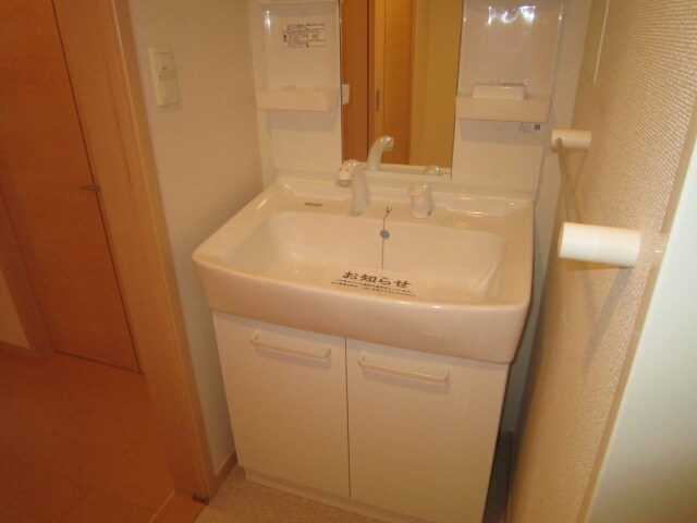 物件内観写真8　(洗面)