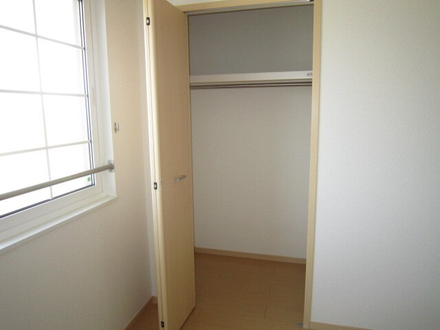 物件内観写真13　(収納)