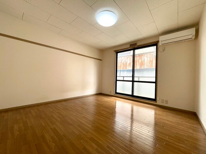 物件内観写真6　(居室)