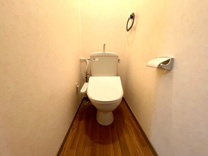 物件内観写真14　(トイレ)