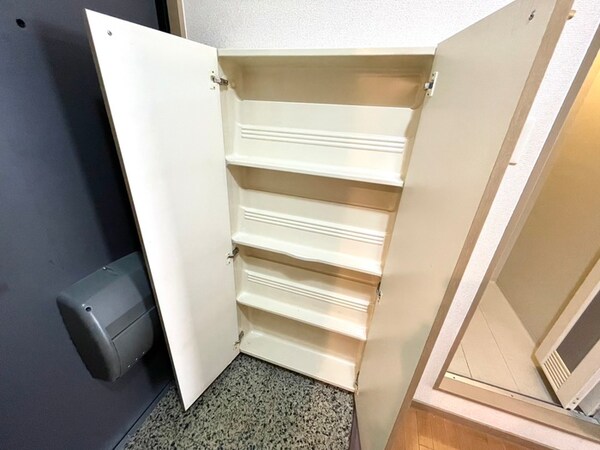 靴箱