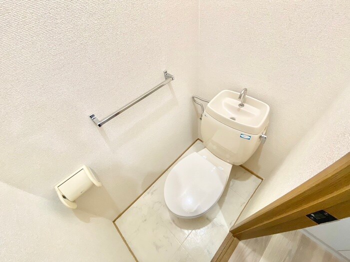 物件内観写真12　(トイレ)