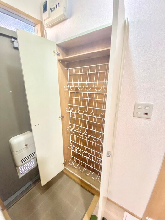 物件内観写真14　(靴箱)