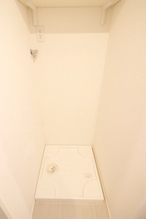 物件内観写真15　(洗濯機置場)