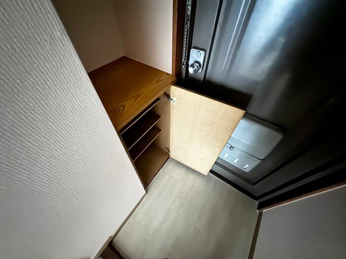 物件内観写真17　(靴箱)