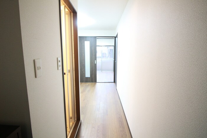 物件内観写真20　(廊下)