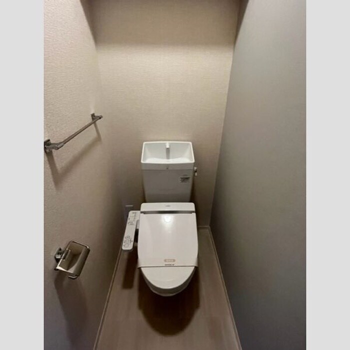 物件内観写真14　(トイレ)