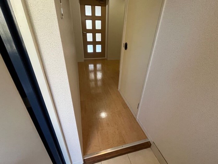 物件内観写真17　(廊下)