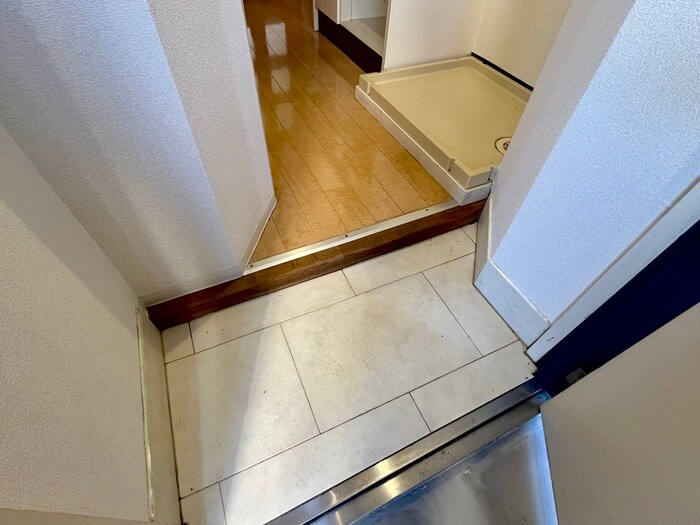物件内観写真17　(玄関)