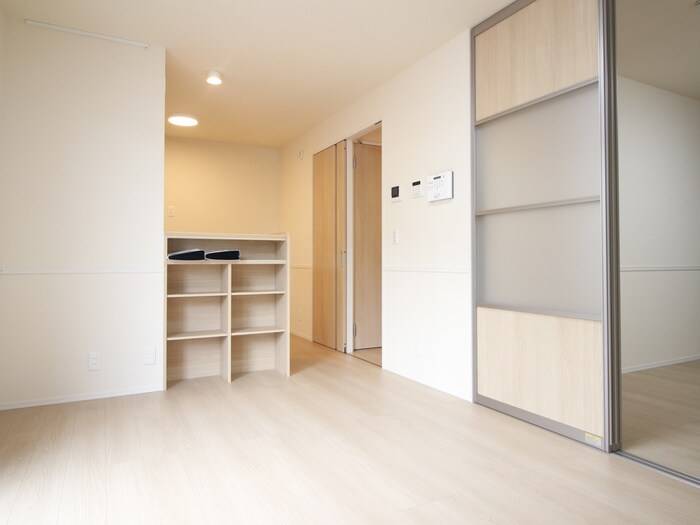 物件内観写真8　(内観写真)