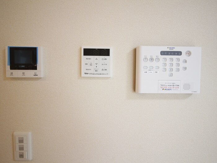 物件内観写真11　(廊下)