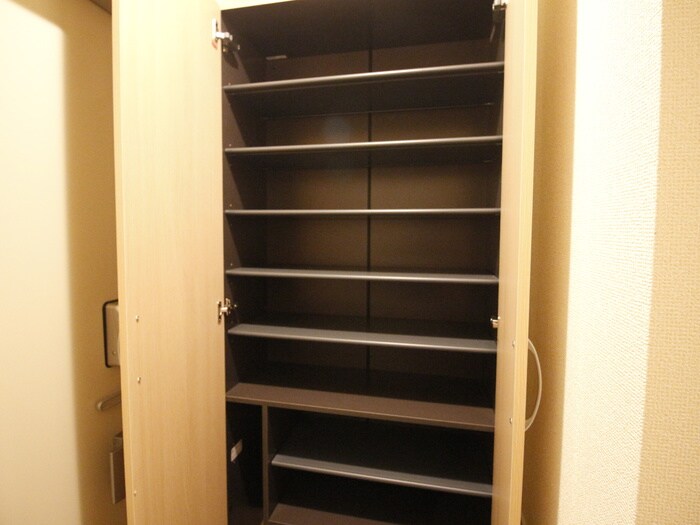 物件内観写真19　(靴箱)