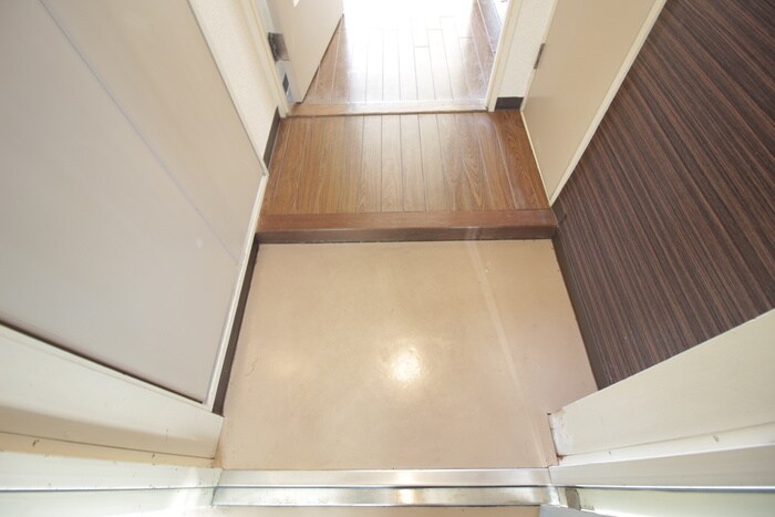 物件内観写真17　(玄関)