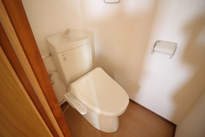 物件内観写真4　(トイレ)