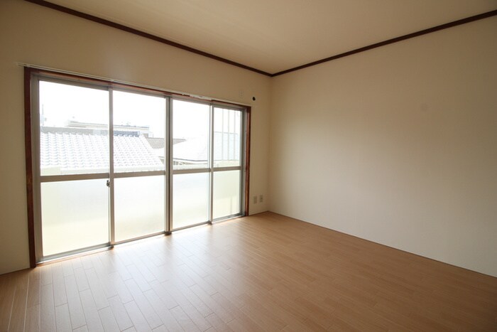 物件内観写真6　(居室)