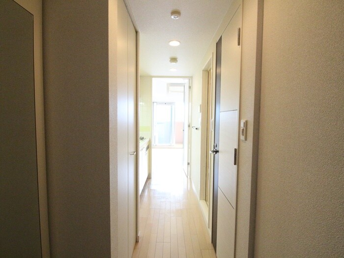 物件内観写真21　(廊下)