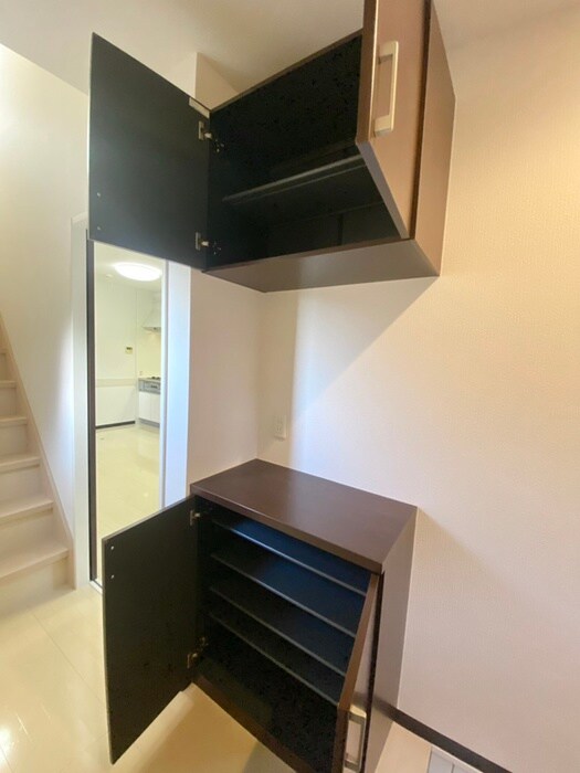 物件内観写真7　(靴箱)