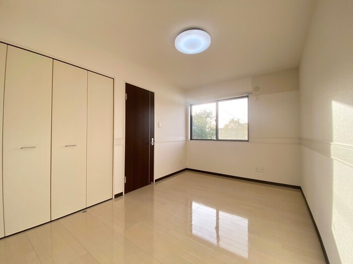 物件内観写真10　(居室)