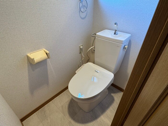 物件内観写真11　(トイレ)