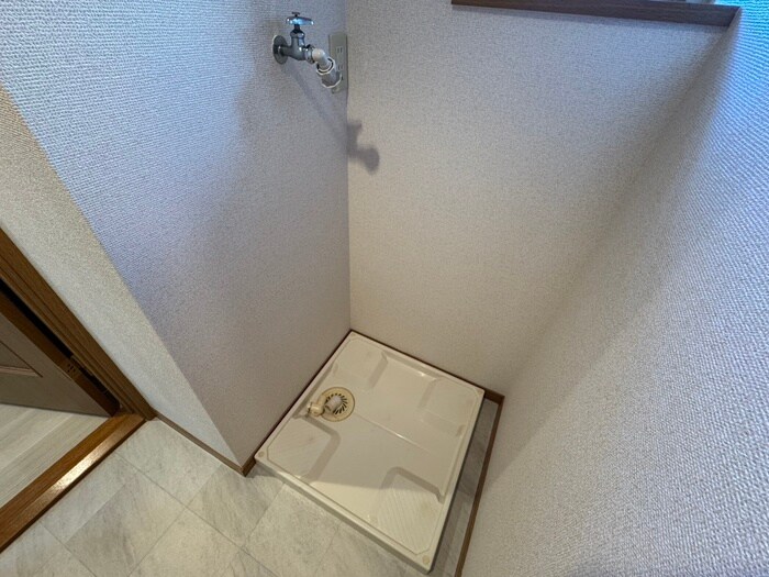 物件内観写真22　(洗濯機置場)