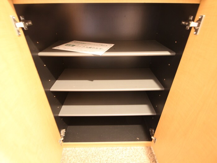 物件内観写真8　(靴箱)