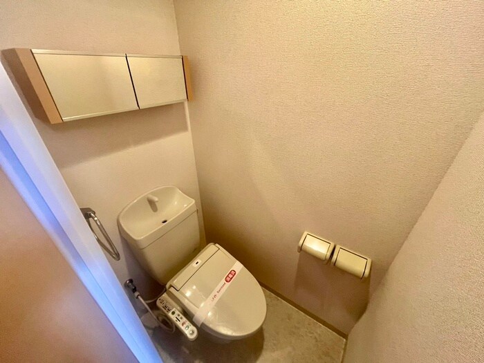 物件内観写真16　(トイレ)