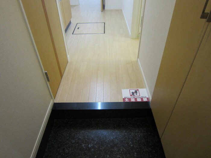 物件内観写真20　(玄関)