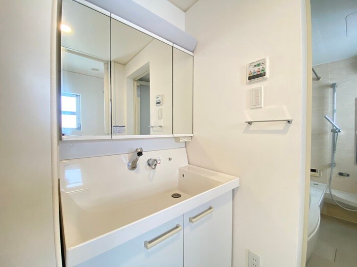 物件内観写真12　(洗面)