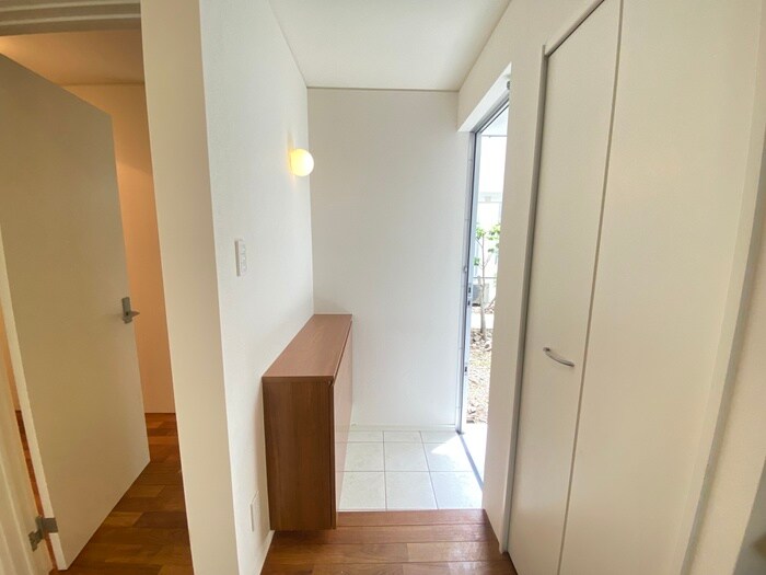 物件内観写真15　(玄関)