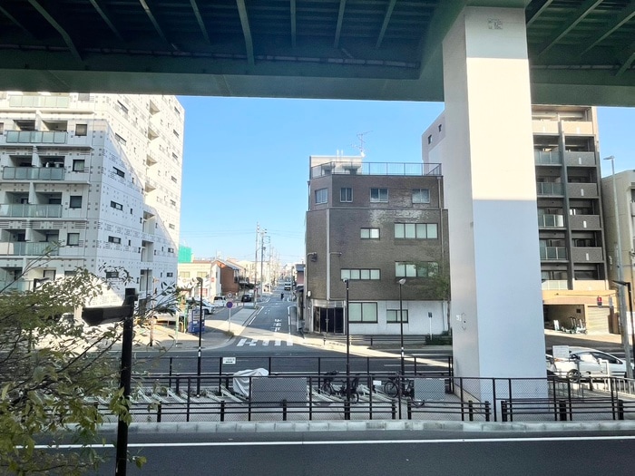 物件内観写真18　(室内からの展望)