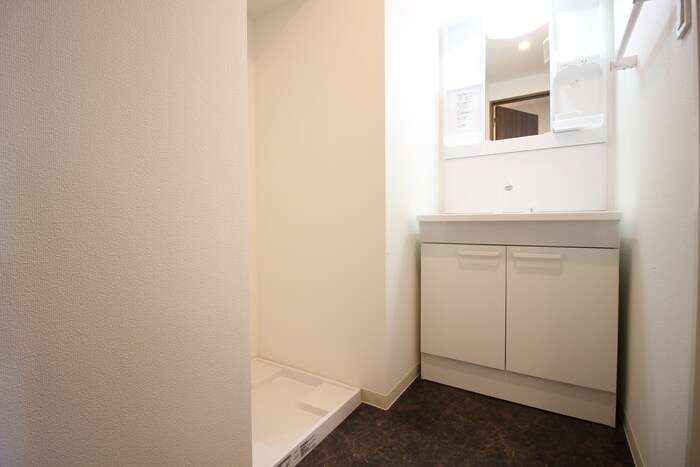 物件内観写真9　(洗面)