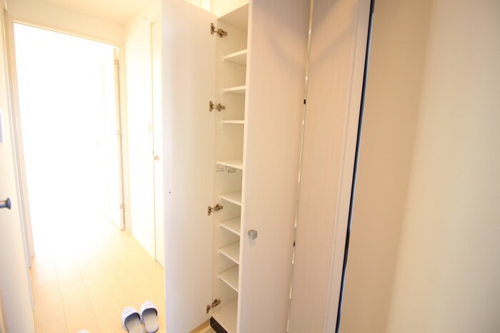 物件内観写真11　(靴箱)