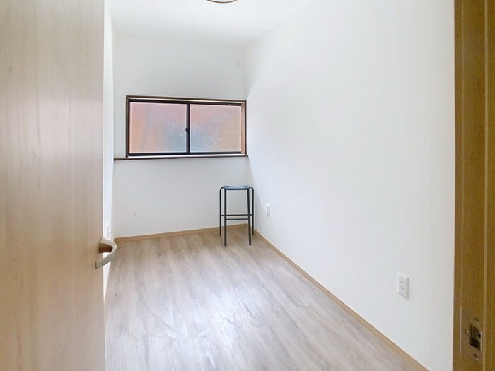 物件内観写真5　(居室)