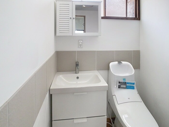 物件内観写真9　(洗面)