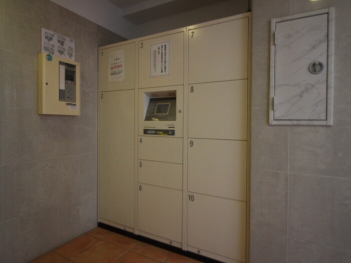 物件外観写真4　(建物設備)