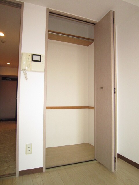 物件内観写真12　(収納)