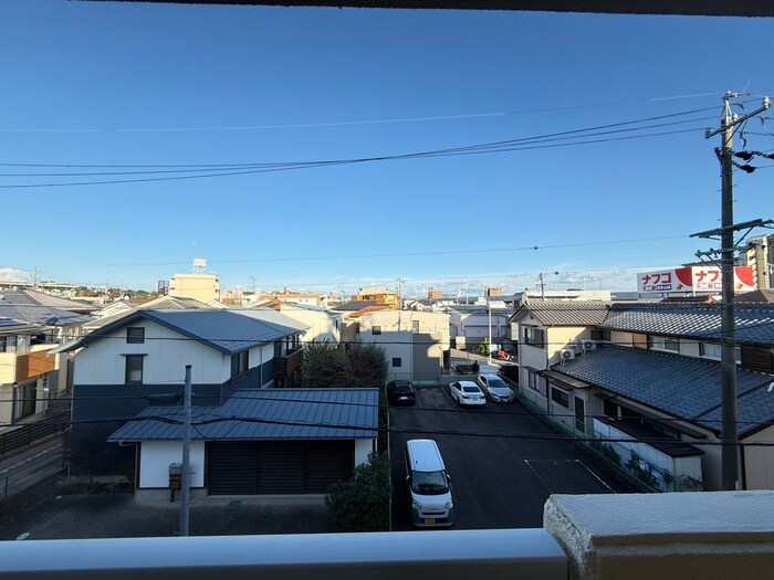 物件内観写真17　(室内からの展望)