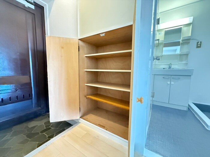 物件内観写真19　(靴箱)