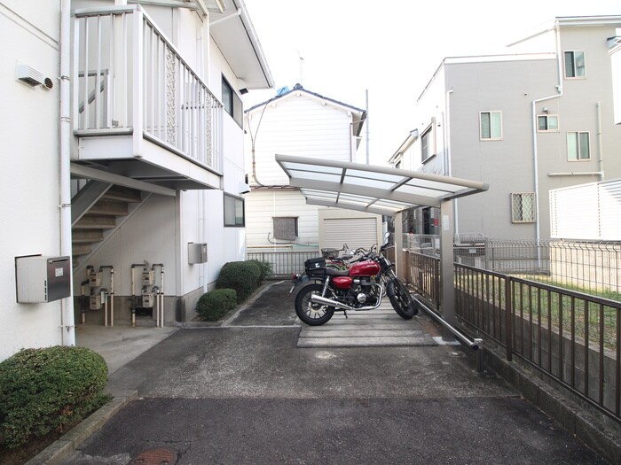 物件外観写真6　(駐輪場)