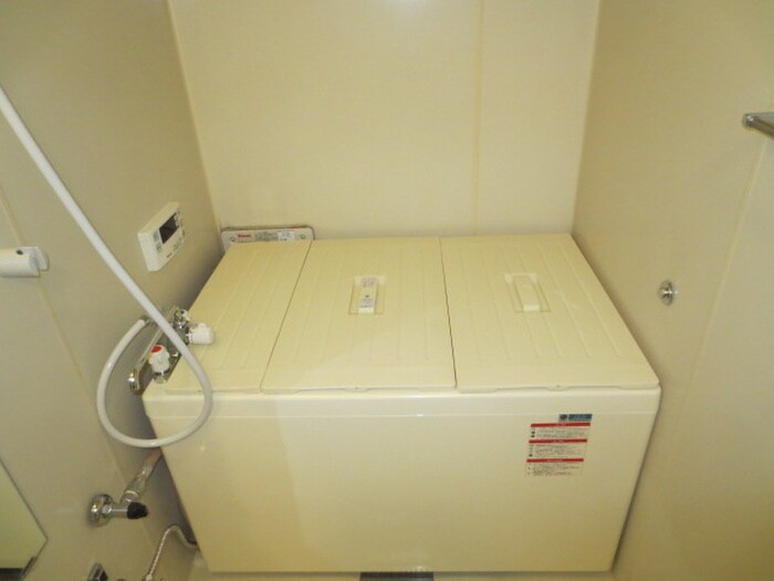 物件内観写真11　(洗濯機置場)