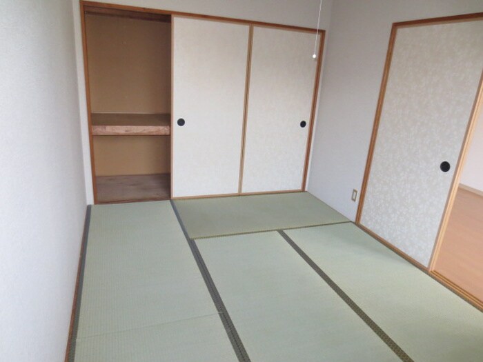 物件内観写真18　(居室)