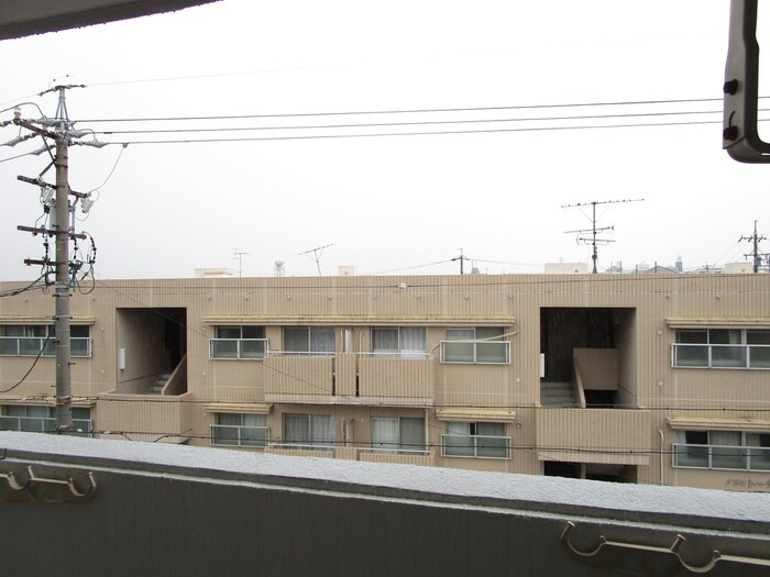 物件内観写真18　(室内からの展望)