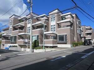 カ－サ小井堀外観写真