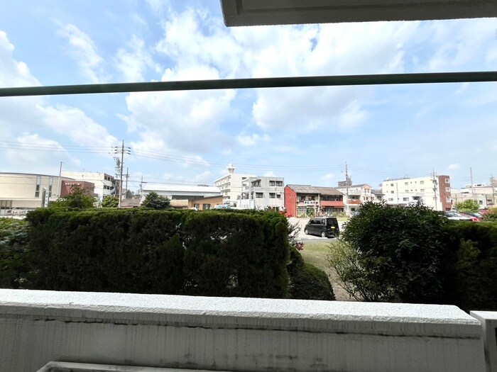 物件内観写真22　(室内からの展望)